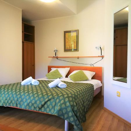 פיישצ'נה אובלה Apartments Bilic With Garden & Swimming Pool - 50M From The Beach מראה חיצוני תמונה