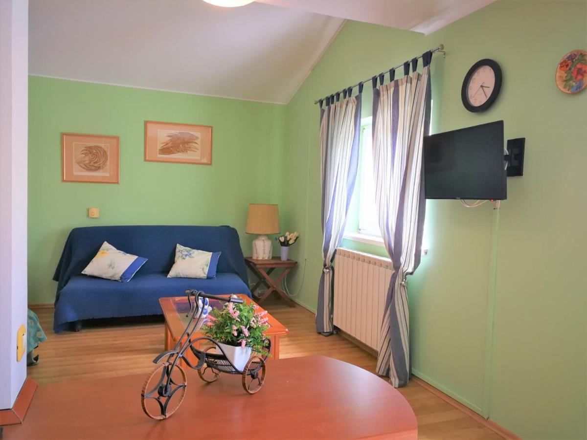 פיישצ'נה אובלה Apartments Bilic With Garden & Swimming Pool - 50M From The Beach מראה חיצוני תמונה