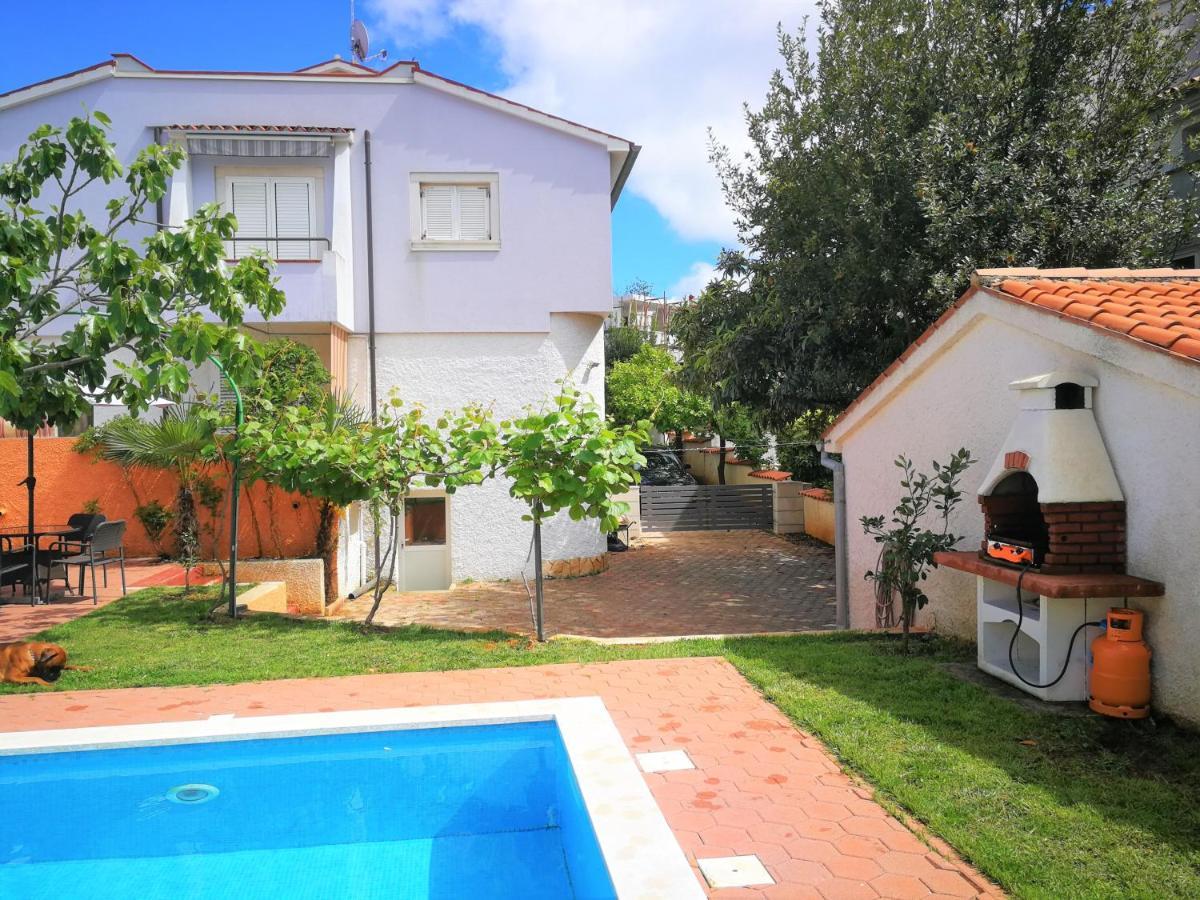 פיישצ'נה אובלה Apartments Bilic With Garden & Swimming Pool - 50M From The Beach מראה חיצוני תמונה