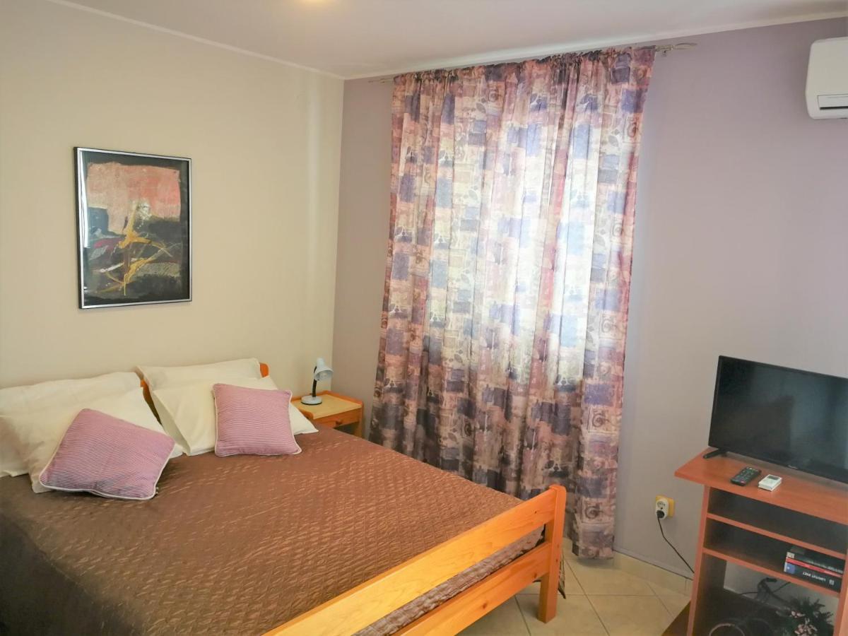 פיישצ'נה אובלה Apartments Bilic With Garden & Swimming Pool - 50M From The Beach מראה חיצוני תמונה